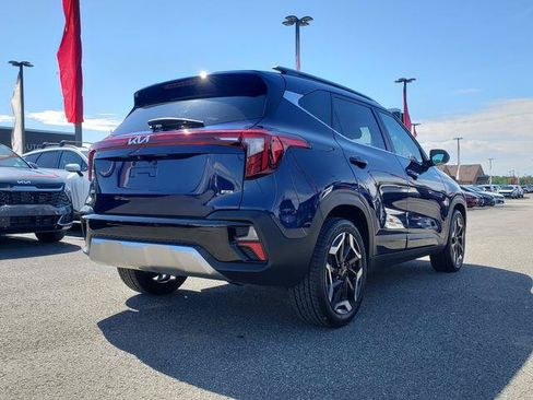 Certified 2024 Kia Seltos SX w/ SX Sunroof Package AWD/4WD image 8