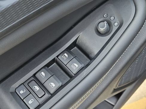 Used 2024 Jeep Grand Cherokee Altitude AWD/4WD image 25