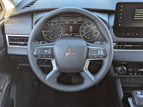 New 2025 Mitsubishi Outlander Trail Edition image 18
