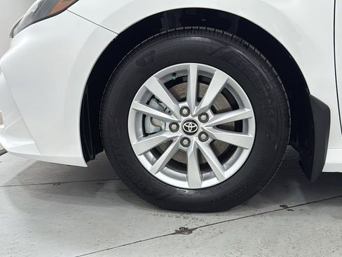 Used 2026 Toyota Camry LE w/ Convenience Package image 24