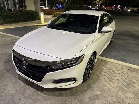 Certified 2018 Honda Accord Sport image 3