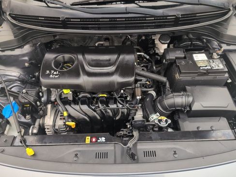 Used 2019 Kia Rio S w/ Technology Package image 40