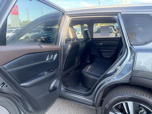 Certified 2023 Nissan Rogue Platinum w/ Platinum Premium Package image 19