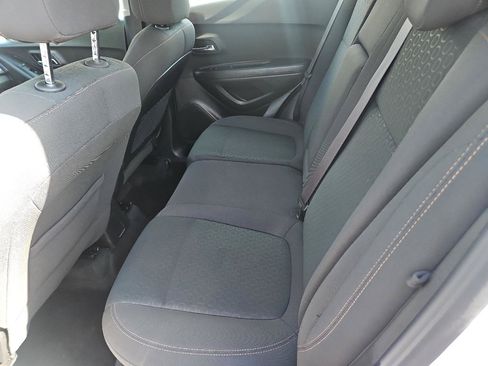 Used 2018 Chevrolet Trax LS AWD/4WD image 22