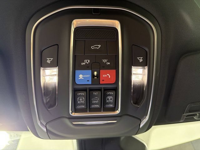 New 2026 Jeep Grand Cherokee Limited w/ Trailer Tow Package AWD/4WD image 23