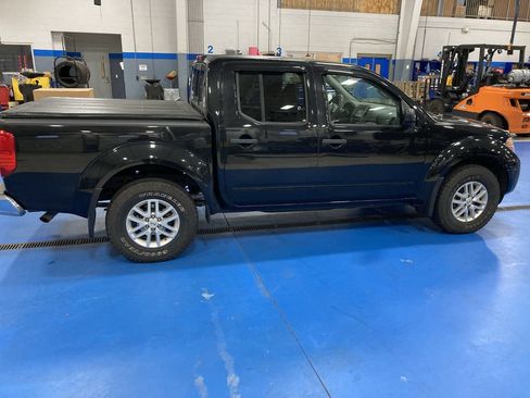 Used 2019 Nissan Frontier SV AWD/4WD image 8