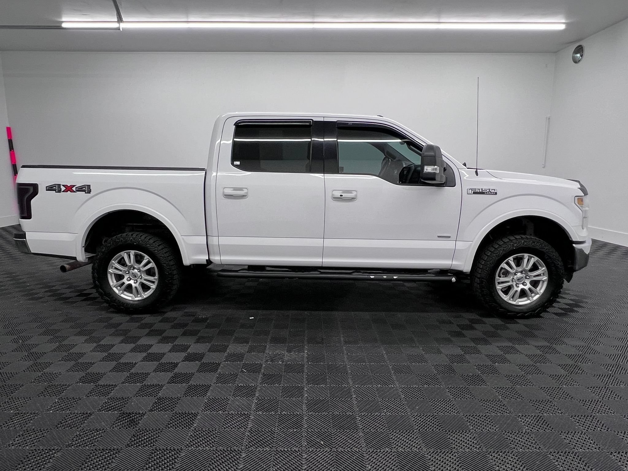 Used 2016 Ford F150 Lariat AWD/4WD image 8