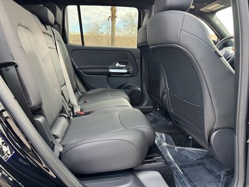 Certified 2024 Mercedes-Benz GLB 250 image 23