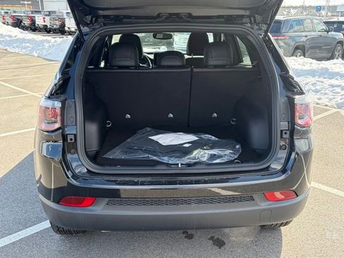 New 2026 Jeep Compass Latitude AWD/4WD image 7