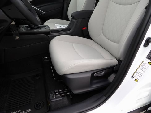 New 2026 Toyota Corolla Cross L image 11