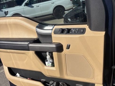 Used 2019 Ford F250 XLT w/ XLT Premium Package image 18