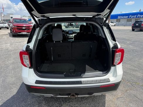 Used 2022 Ford Explorer XLT w/ Equipment Group 202A AWD/4WD image 7