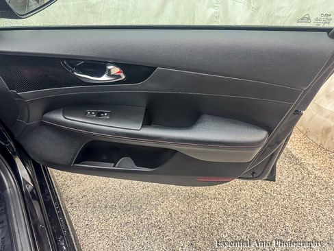 Used 2023 Kia Forte GT image 23