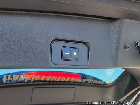 Used 2024 Nissan Rogue SV FWD image 28
