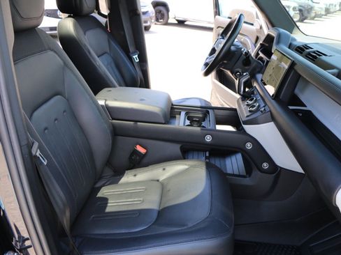 Used 2022 Land Rover Defender 110 X-Dynamic HSE AWD/4WD image 31