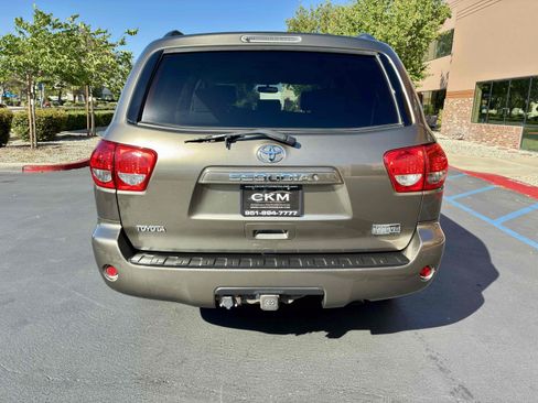 Used 2008 Toyota Sequoia SR5 RWD image 9