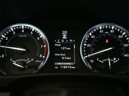 Used 2016 Toyota Highlander Limited Platinum image 9