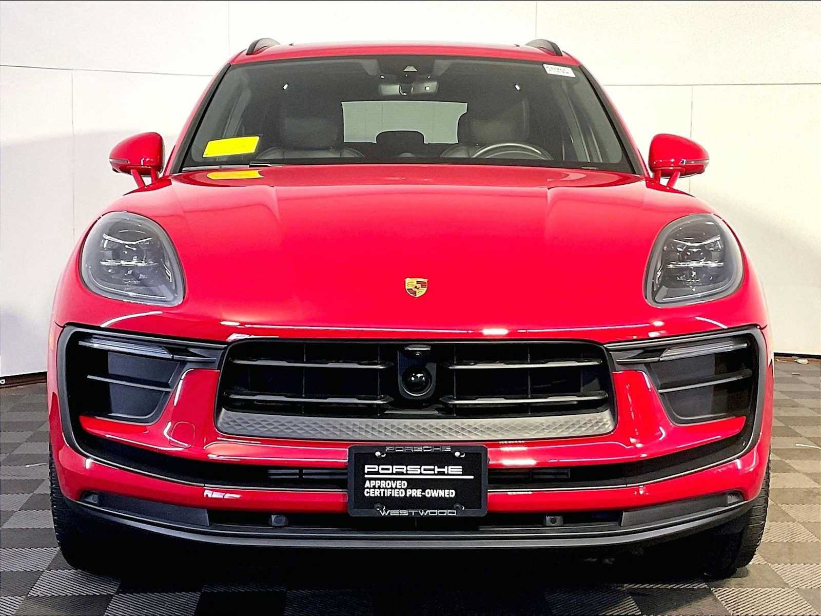Used 2023 Porsche Macan AWD/4WD image 10
