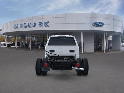 New 2026 Ford F550 4x4 Crew Cab image 5
