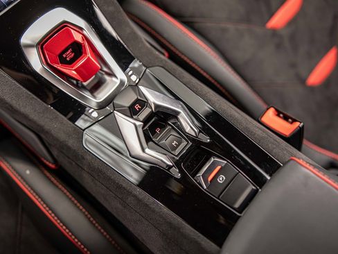 Used 2023 Lamborghini Huracan Sterrato image 29