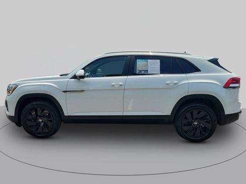 Used 2024 Volkswagen Atlas Cross Sport SE FWD image 6