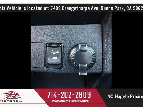 Used 2015 Toyota RAV4 LE image 30