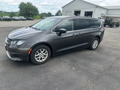 Used 2017 Chrysler Pacifica Touring