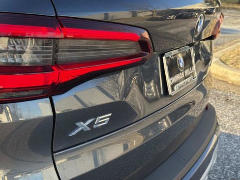 Used 2022 BMW X5 xDrive40i w/ Premium Package image 11