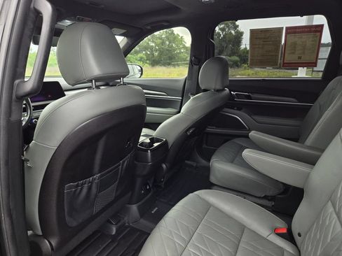 Used 2023 Kia Telluride SX Prestige X-Pro AWD/4WD image 36