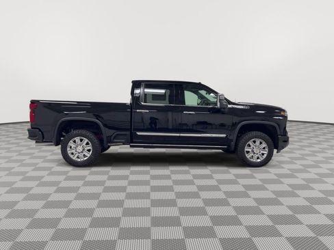 Used 2024 Chevrolet Silverado 3500 High Country w/ High Country Premium Package image 9