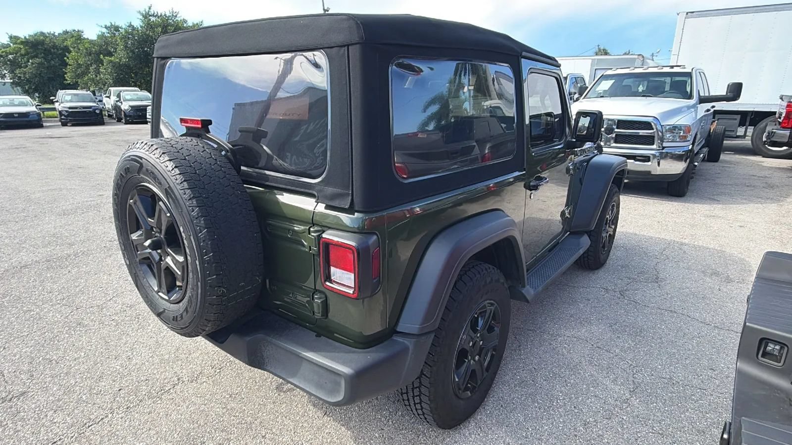 Used 2021 Jeep Wrangler Sport AWD/4WD image 6