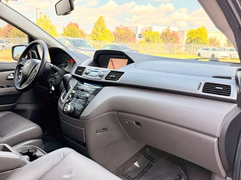 Used 2013 Honda Odyssey Touring Elite image 26