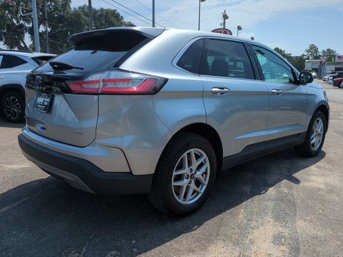 Used 2024 Ford Edge SEL AWD/4WD image 5