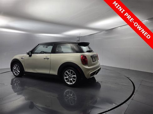 Used 2015 MINI Cooper S image 32
