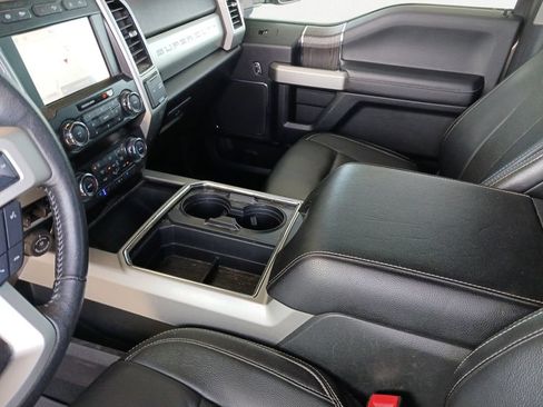 Used 2020 Ford F250 Lariat w/ Lariat Ultimate Package AWD/4WD image 11