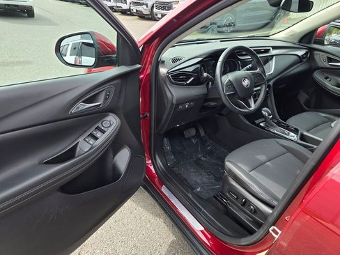 Used 2022 Buick Encore GX Preferred w/ Cold Weather Comfort Package AWD/4WD image 19