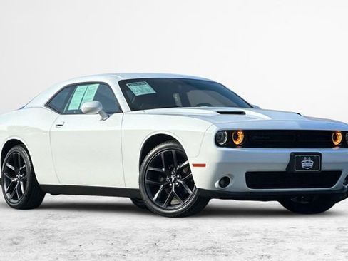 Used 2019 Dodge Challenger SXT w/ Blacktop Package image 2