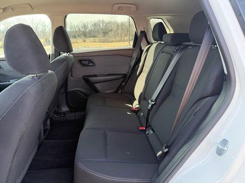 Used 2023 Nissan Rogue S image 19