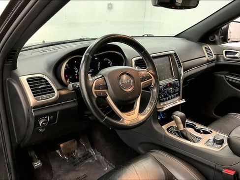 Used 2017 Jeep Grand Cherokee Limited AWD/4WD image 16