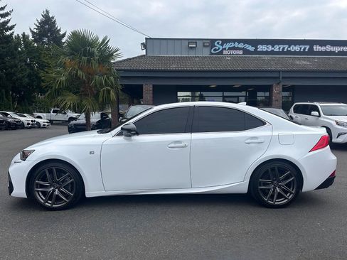 Used 2019 Lexus IS 300 F Sport w/ F Sport Package RWD image 7