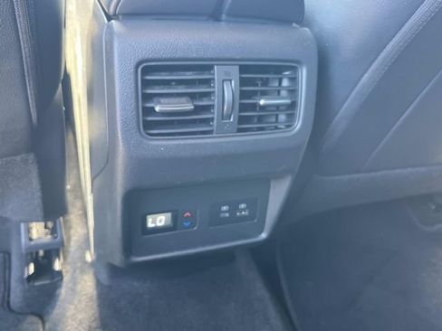 Used 2021 Nissan Rogue SL w/ Premium Package FWD image 19