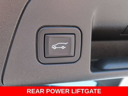 Used 2023 Buick Envision Essence AWD/4WD image 31