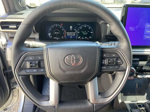 Used 2025 Toyota 4Runner TRD Sport Premium AWD/4WD image 35