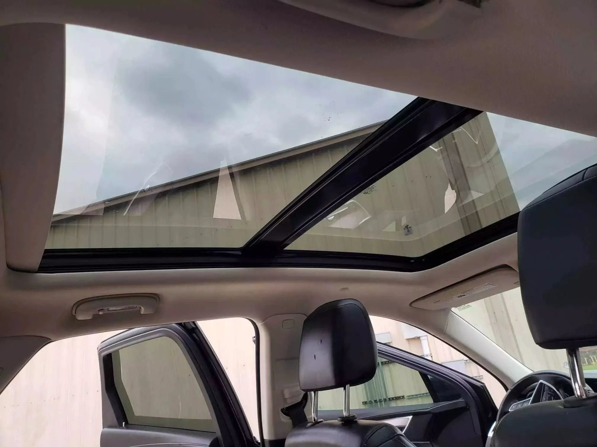 Used 2018 Cadillac XT5 Premium Luxury FWD image 17