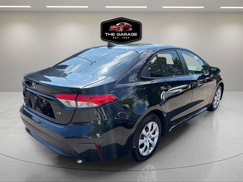 Used 2021 Toyota Corolla LE w/ Carpet Mat Package (TMS) FWD image 5