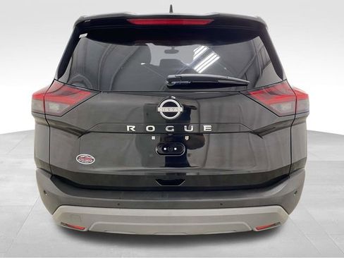 Used 2023 Nissan Rogue S image 3