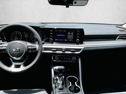 Used 2021 Kia K5 LXS FWD image 8