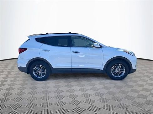 Used 2018 Hyundai Santa Fe Sport image 8