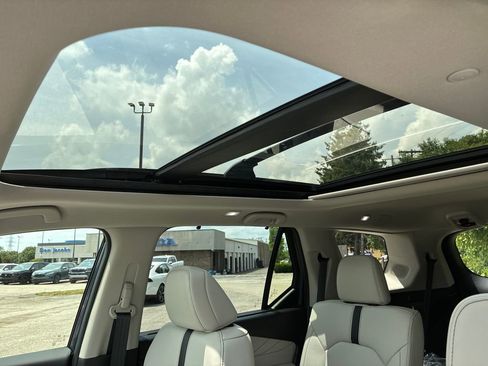 New 2026 Honda Pilot Touring image 17