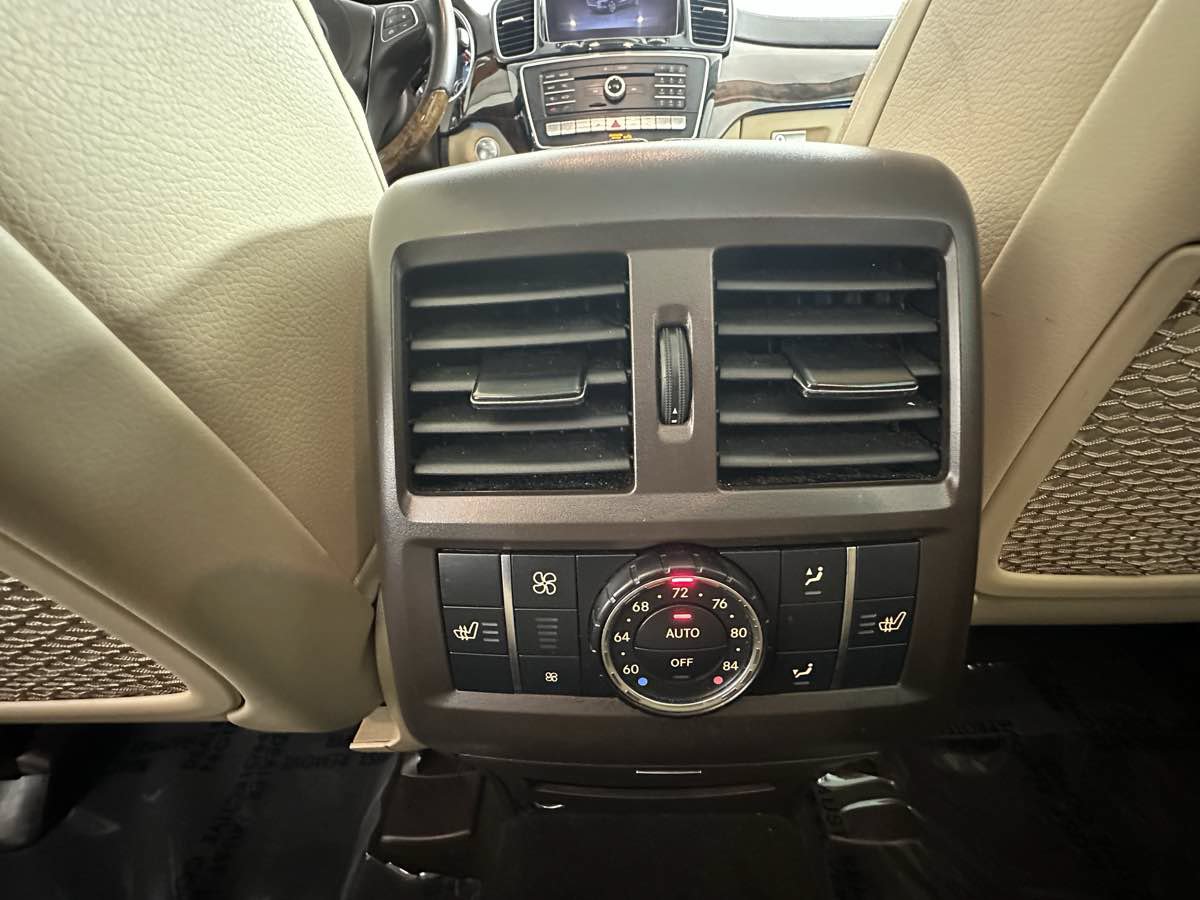Used 2019 Mercedes-Benz GLS 550 4MATIC w/ Driver Assistance Package image 30